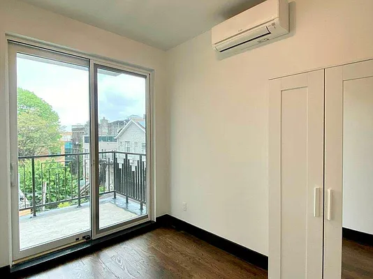 Rented by Hagstrom Management Inc | media 37