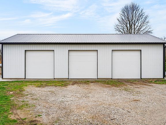 4th image of 7408 N Tree Farm Rd