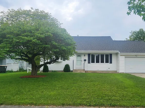 2703 Bosworth Dr, Fort Wayne, IN 46805