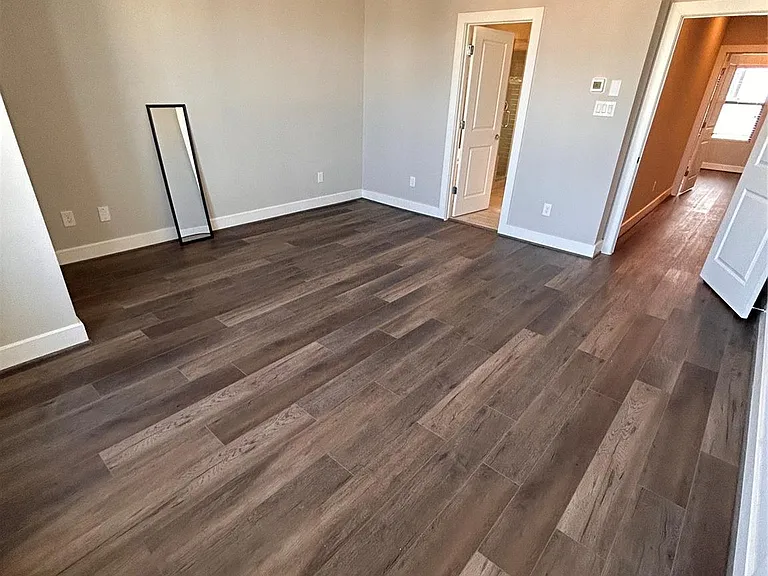 211 Milby St — Photo 25