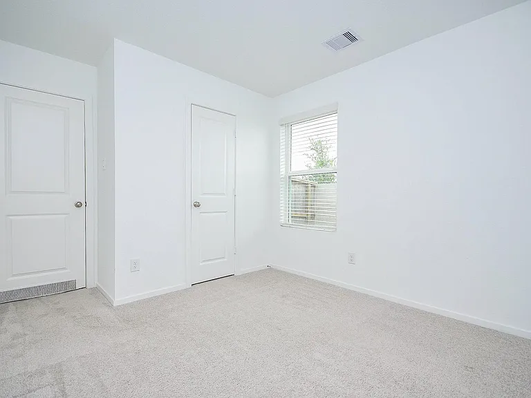 2815 Fountain Woods Dr — Photo 11