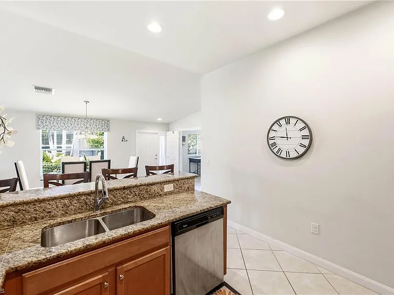 8664 Genova Ct — Photo 5