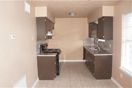 1st image of 1526 East Ave APT 202