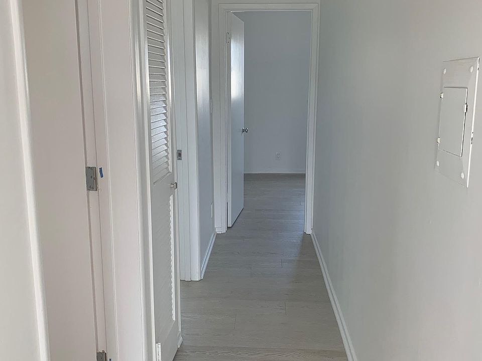 HALLWAY LOOKING FROM LIVING ROOM