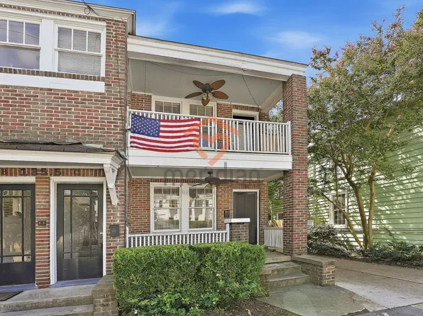 2 bedroom / 1 bath ~ Downtown Charleston, 135 1/2 Wentworth St APT D, Charleston, SC 29401