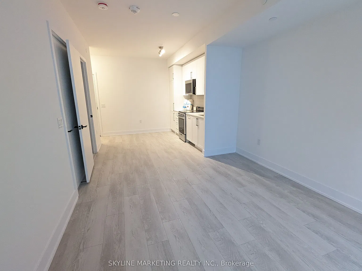 1 bed, $2,100 — Photo 2
