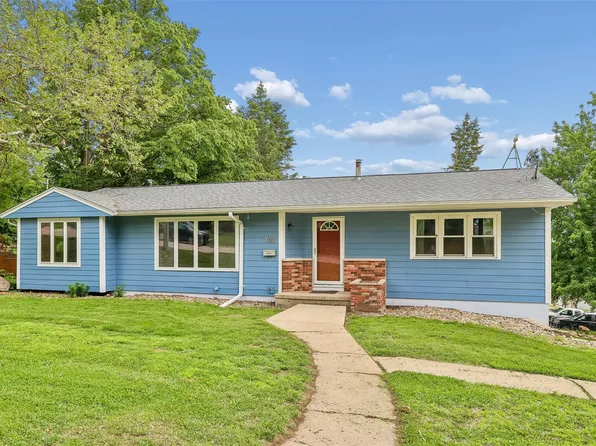 700 Division St, Guthrie Center, IA 50115