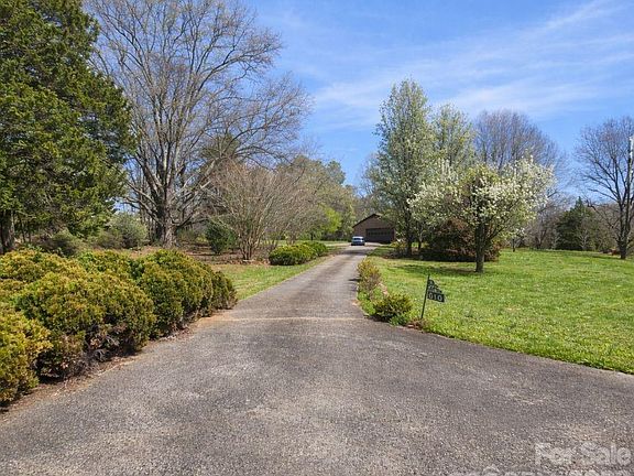 4th image of 610 Landers Chapel Rd