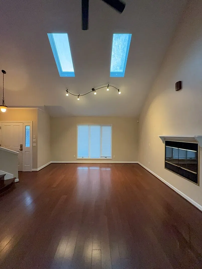 Village at Riverwalk 3bed/2.5 Bath — Photo 3