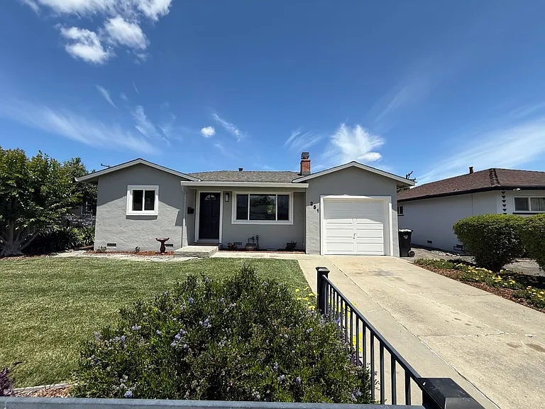 251 Del Norte Ave — Photo 1