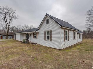 4962 Quail Run Rd, Salem, IL 62881