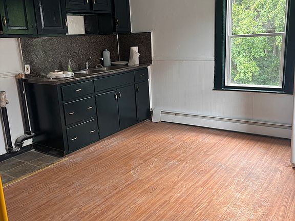 4th image of 93 North St #B