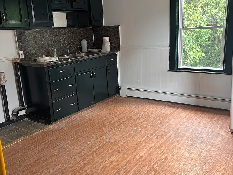 93 North St #B — Photo 4