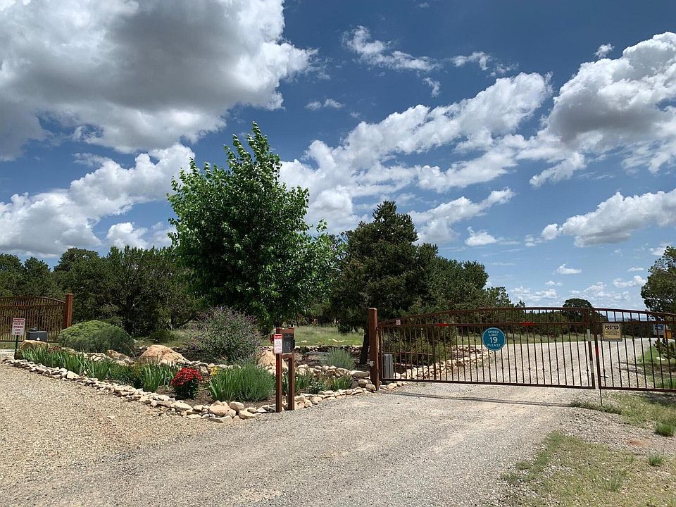 1st image of 19 Camino Monte Azul
