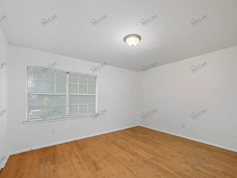 616 Moore St #D — Photo 13