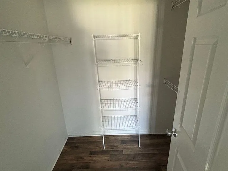 1001 Eiffel Ln — Photo 22