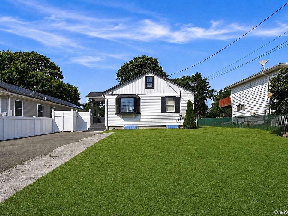 1st image of 187 Crooked Hill Road