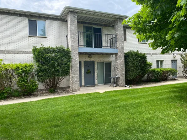 2512 14th Pl, Kenosha, WI 53140