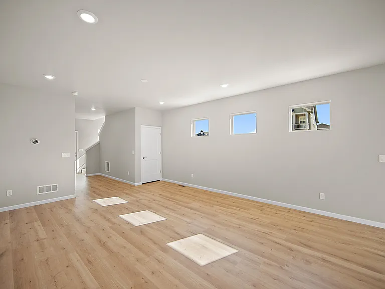 208 N Olympian Dr — Photo 9