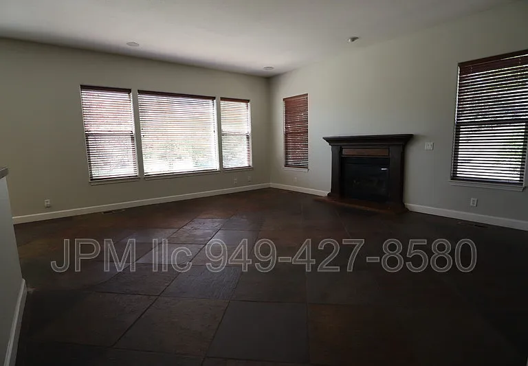 3000 Granite Pointe Dr — Photo 6