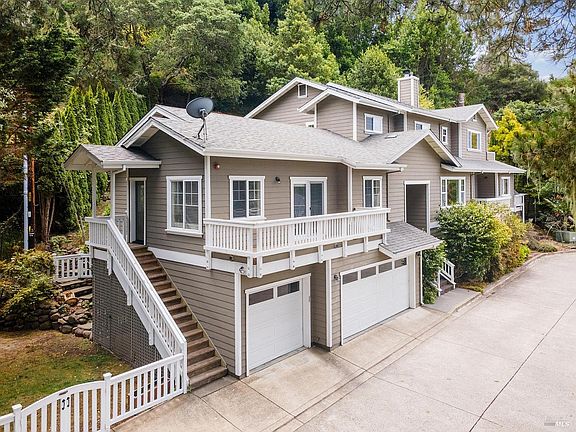 2nd image of 315 Villa Garden Dr