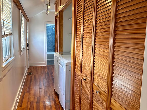 5th image of 426 College St