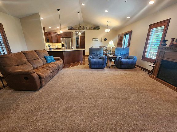 4th image of 2704 Abbott Dr