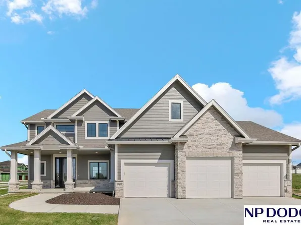 12605 S 79th St, Papillion, NE 68046