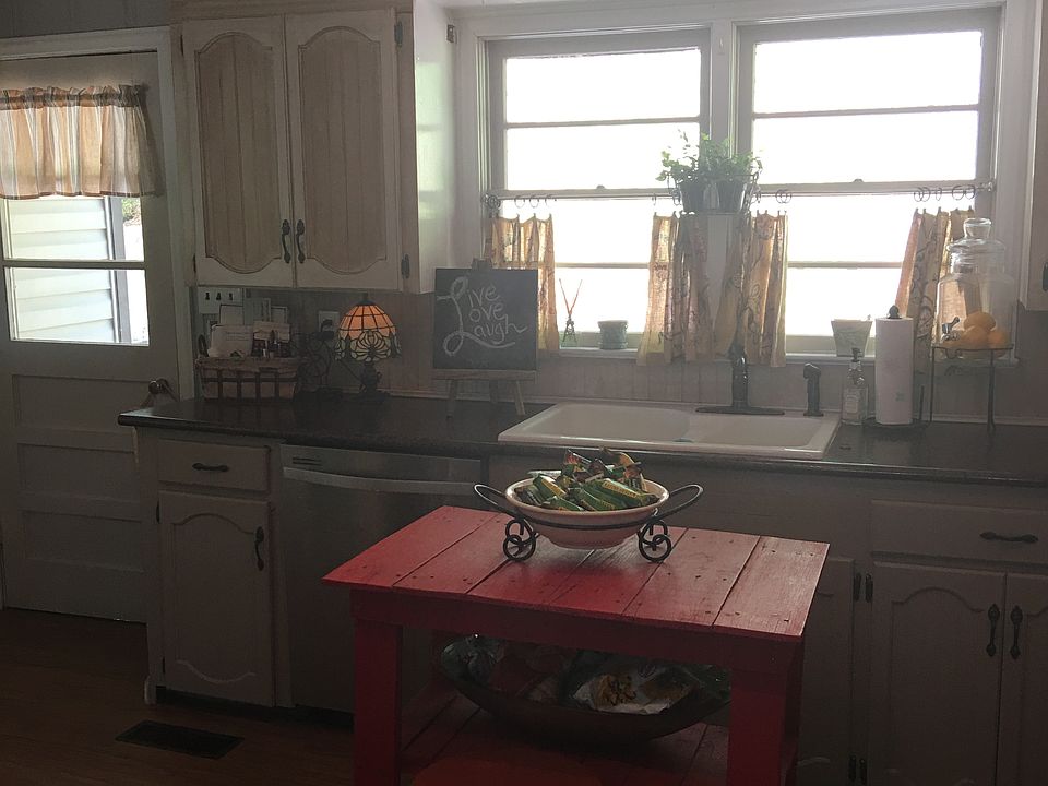 1st image of 1301 Hillwood Dr