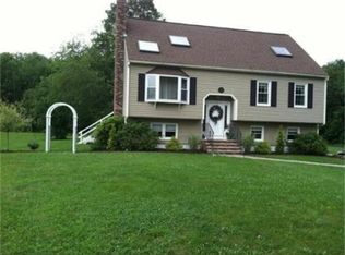 11 Segregansett Rd, Taunton, MA 02780