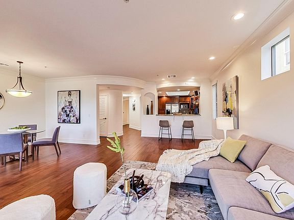 4th image of 12026 Hoffman St Unit 201