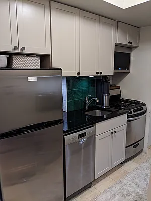 Rented by Sohn Real Estate Corp | media 25