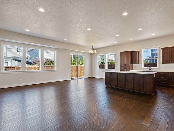 3rd image of 28579 NW Shaddon St