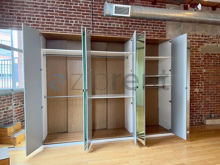 500 Molino St #208 — Photo 10