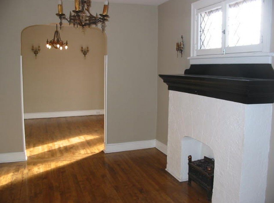 2nd image of 178 James St #2