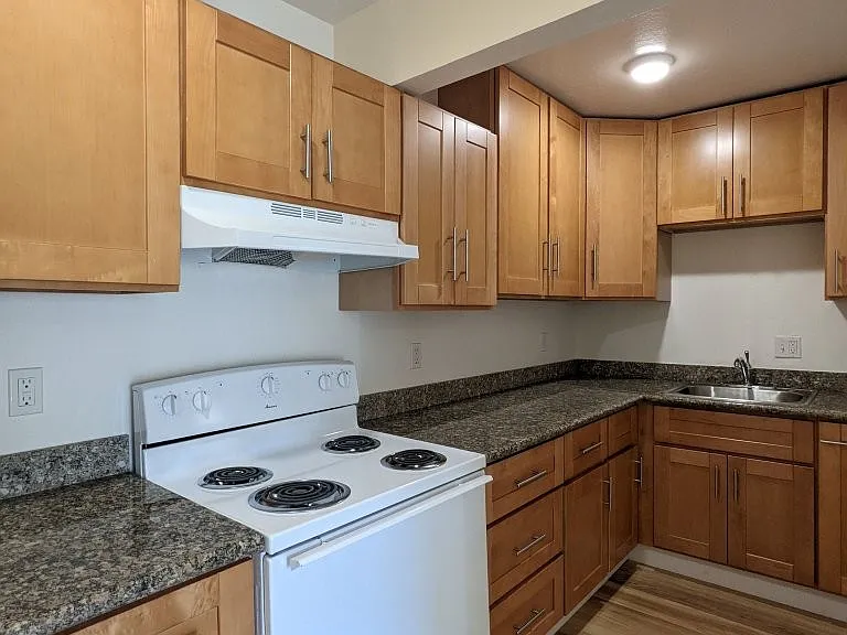 2404 Fulton Street — Photo 18