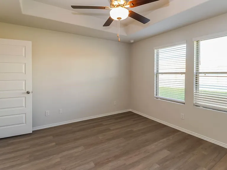 10718 Sunlit St — Photo 10