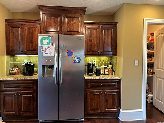 3rd image of 3225 Saddlebrook Dr