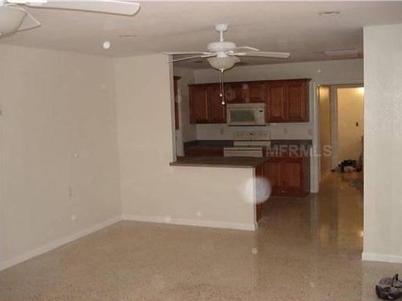 4th image of 628 S Echo Dr