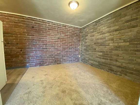 3rd image of 1333 Hunter Rd APT 18
