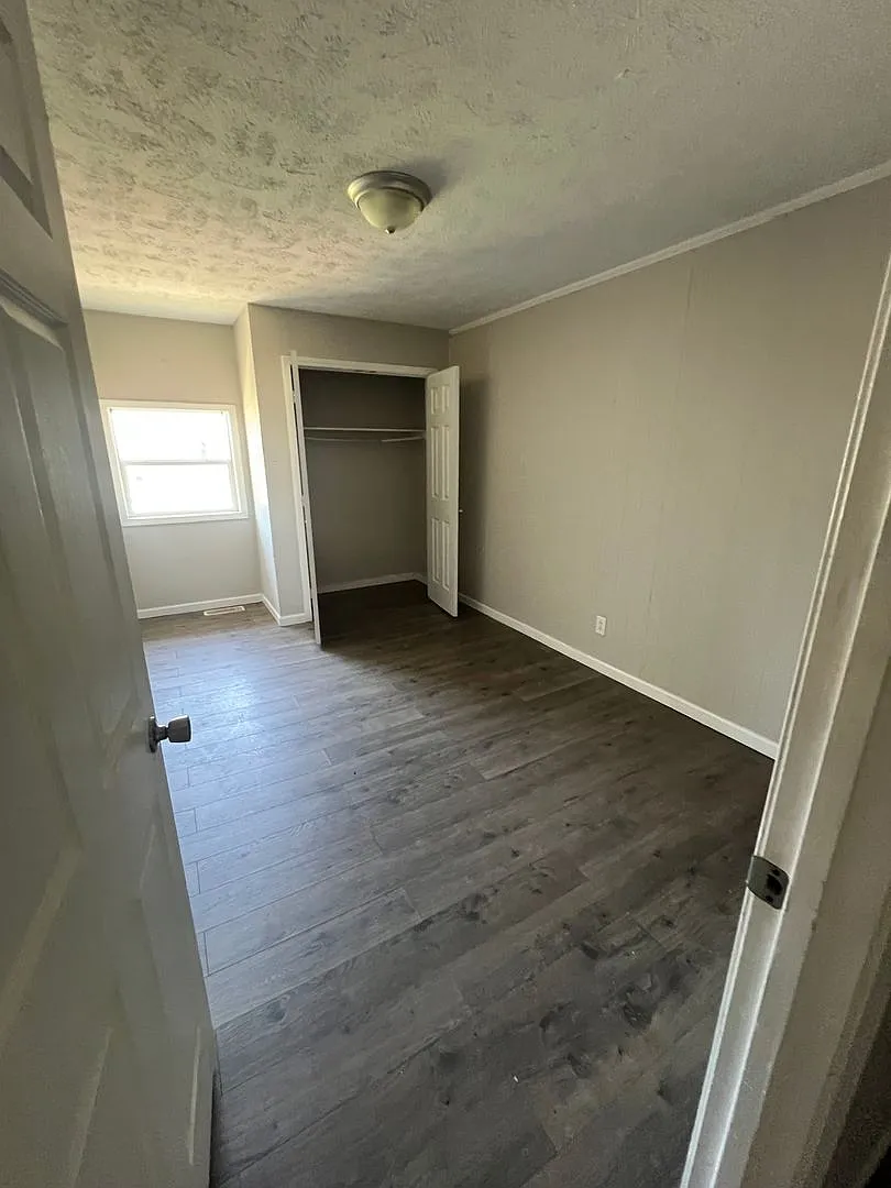 75 Carolane Dr 00175 — Photo 4