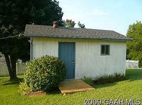 2nd image of 602 Hoover St
