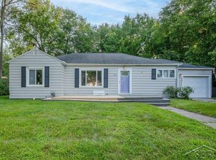 1212 Michigan St, Midland, MI 48640