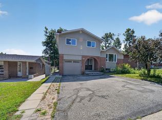 63 Springdale Dr, Barrie, ON L4M 5A9