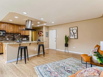 656 N Logan Street  Unit 4, Denver, CO, 80203
