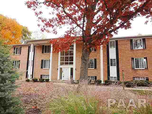 1st image of 6016 N Knoxville Ave APT 304