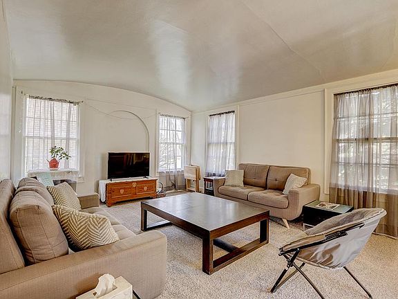 2nd image of 4106 N Stowell Ave #4108