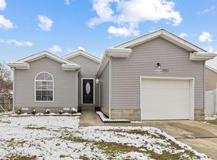 8817 Woodpointe Blvd, Louisville, KY 40219