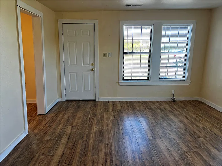 102 E Carrie Manor St — Photo 7