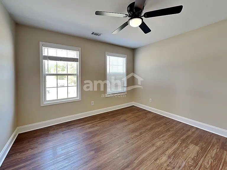712 Gatwick Ct — Photo 18